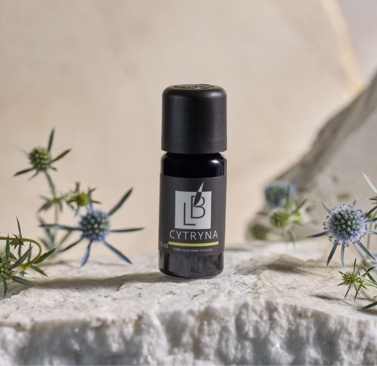 Naturalny olejek eteryczny z cytryny Blavender w fioletowym szkle Miron