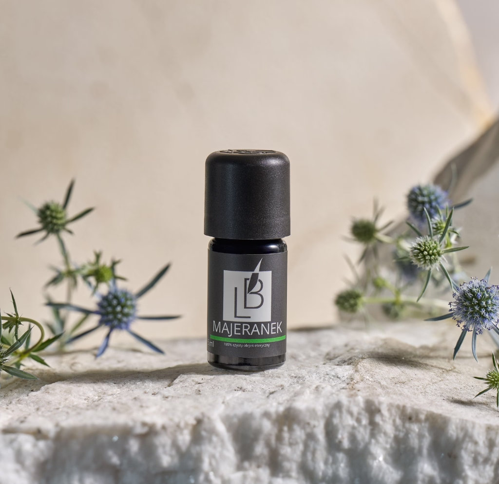 Naturalny olejek eteryczny z majeranku Blavender w fioletowym szkle Miron