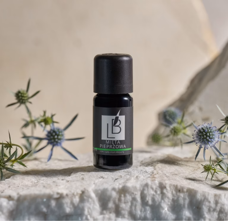 Naturalny olejek eteryczny z mięty pieprzowej Blavender w fioletowym szkle Miron